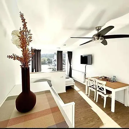 Peerless Dine Aparthotel